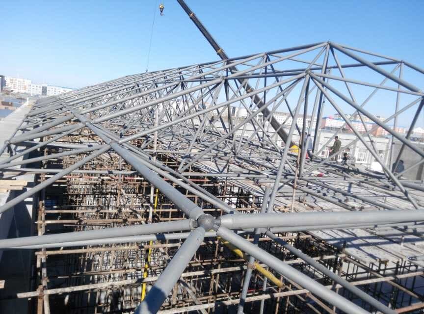 文山商贸城屋顶网架工程